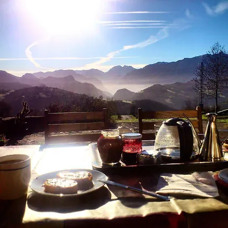 Casa Rural La Cortina Country house *