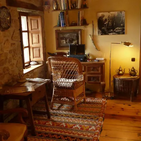 Casa Rural La Cortina Country house *